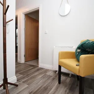 https://chapel-apartment-6-by-mgroupsa.cardiffhotelswales.com