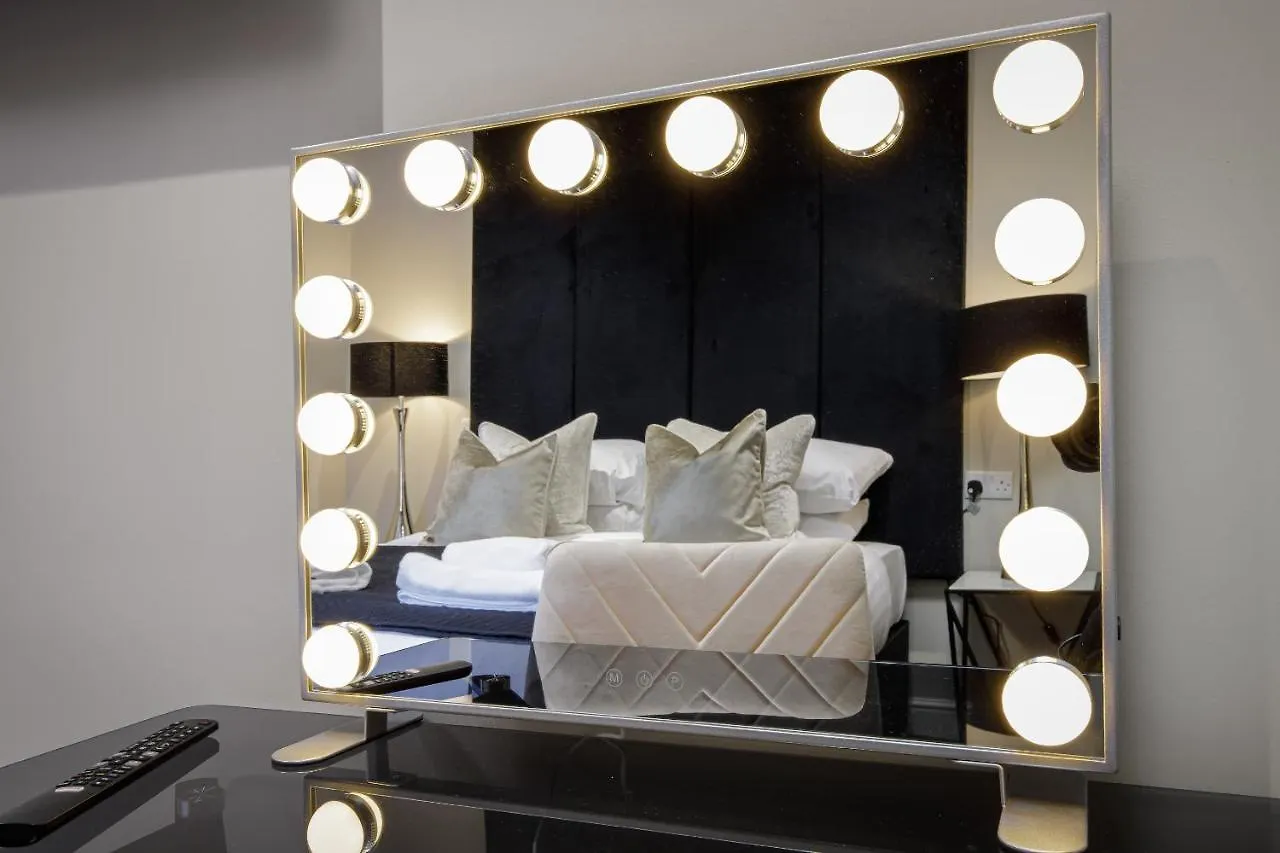The Blackpool Beach Boutique Apartments 0*,